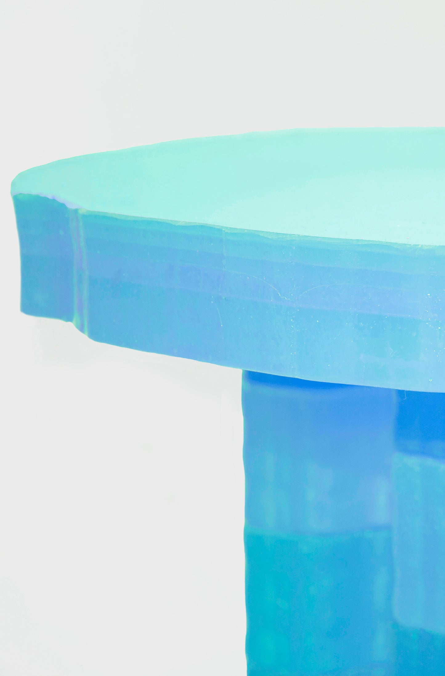 Aleksandr_Delev_blue_coffeetable1