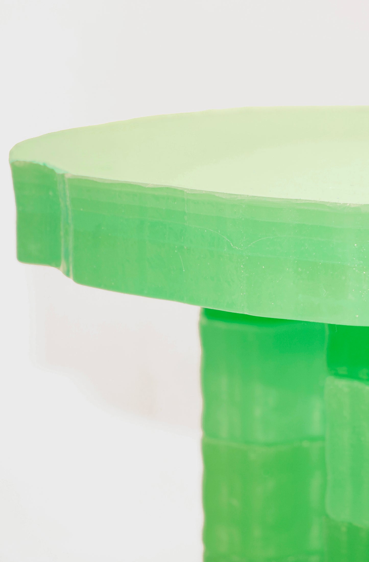 Aleksandr_Delev_green_coffeetable1