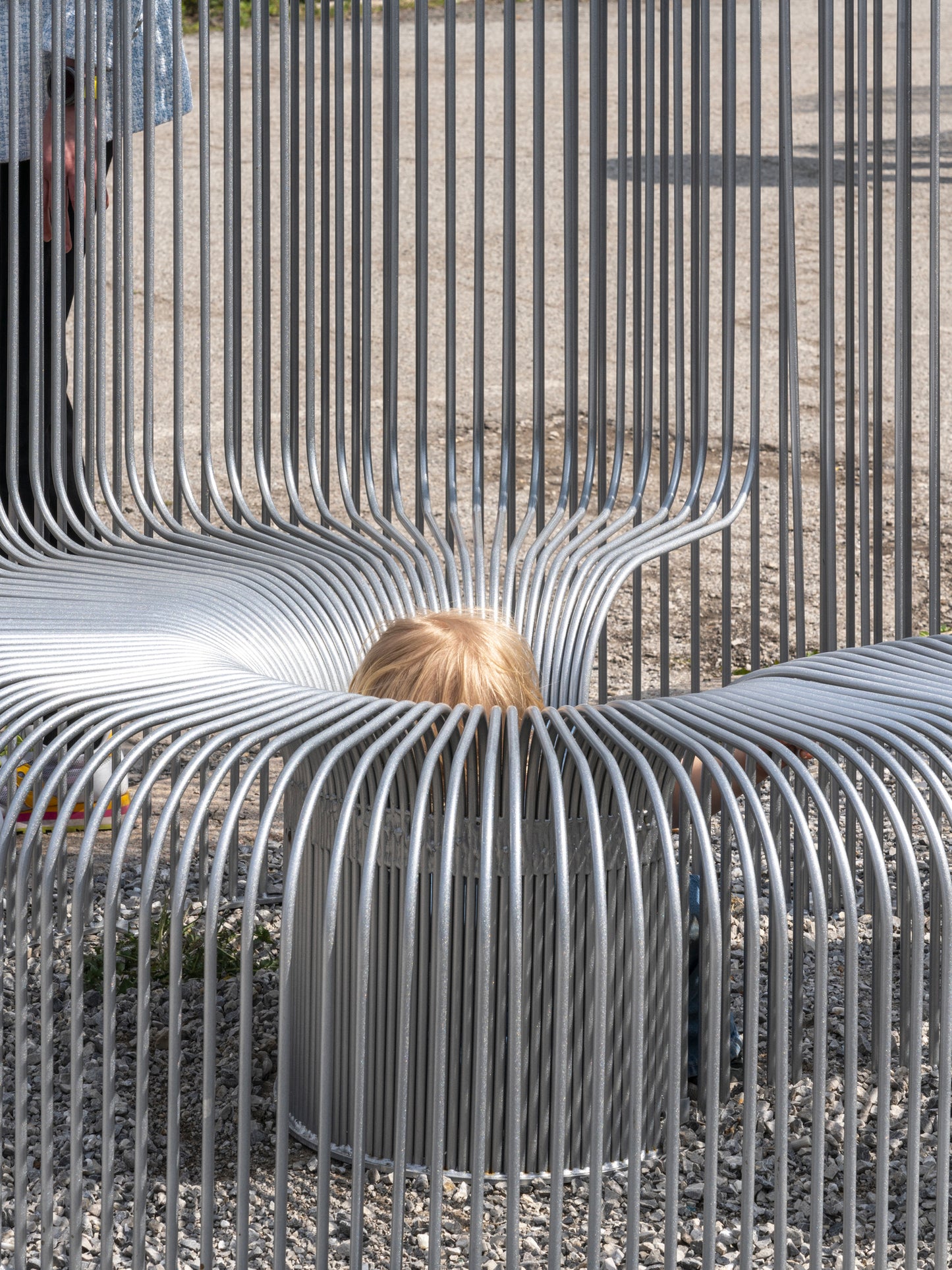 Swedish_Grils_SS_bench3