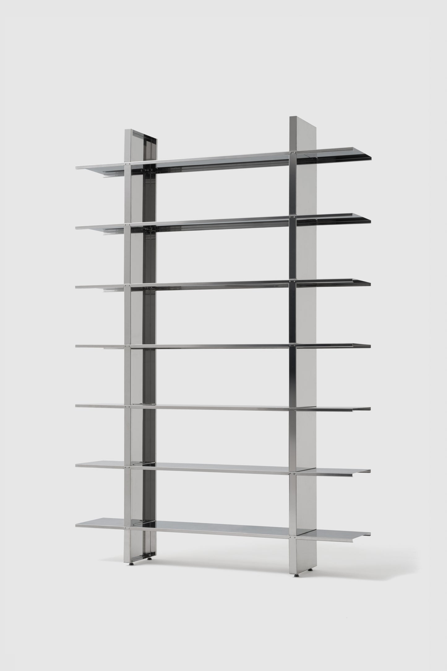 NM26 Bookshelf