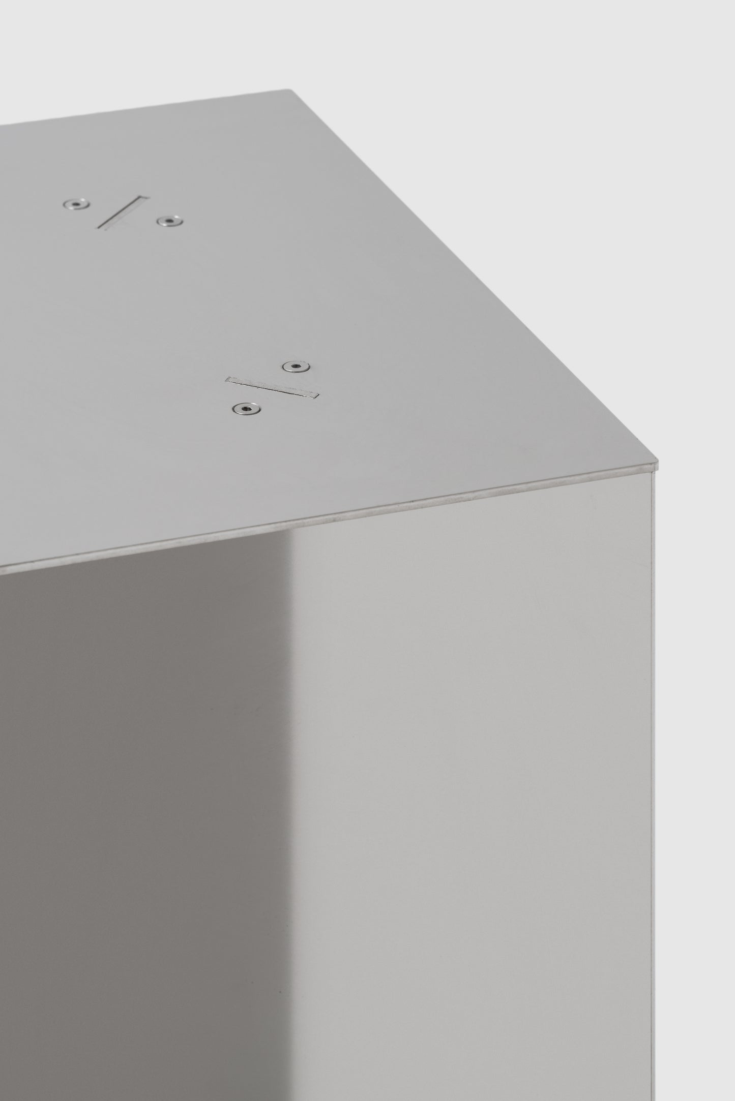 NM07 Stool / Side Table