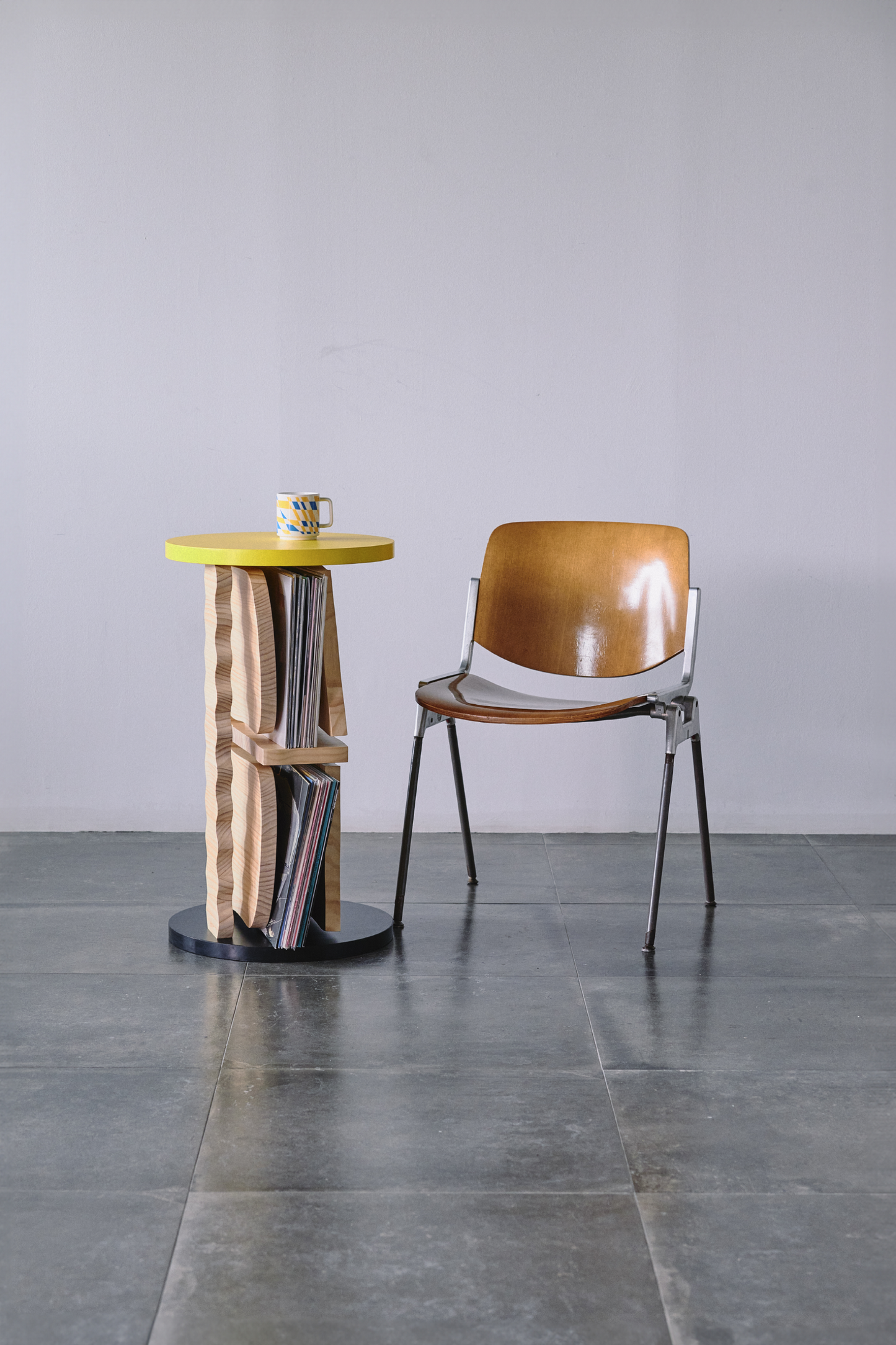 E+E side table