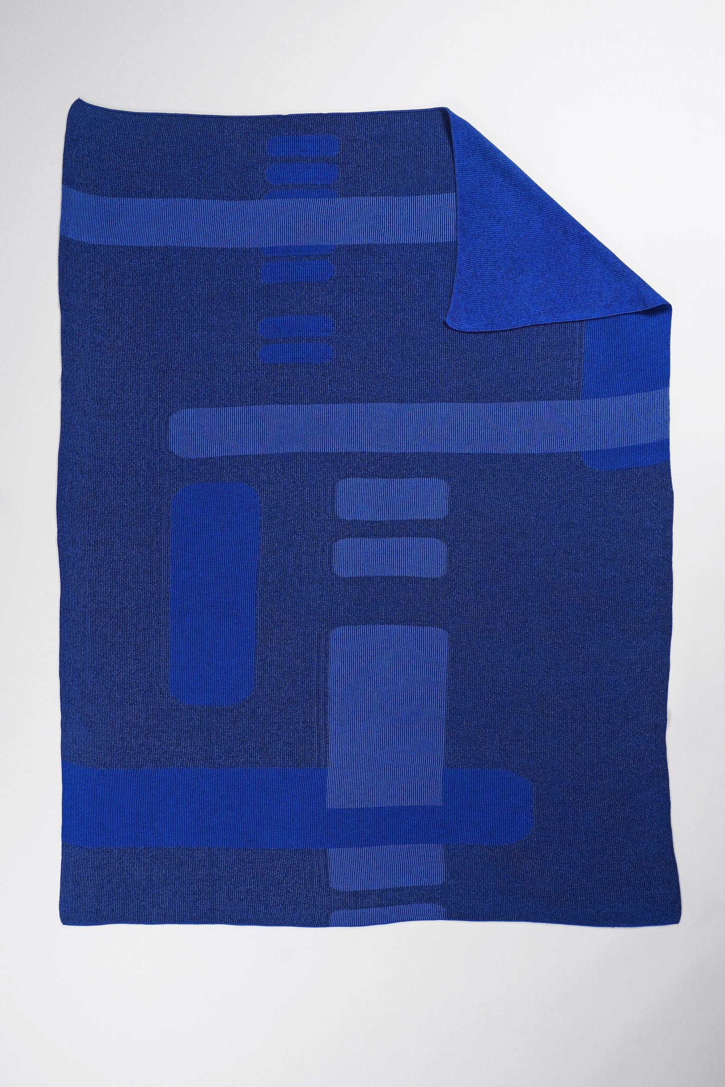 Geometric Column Blanket CN°3