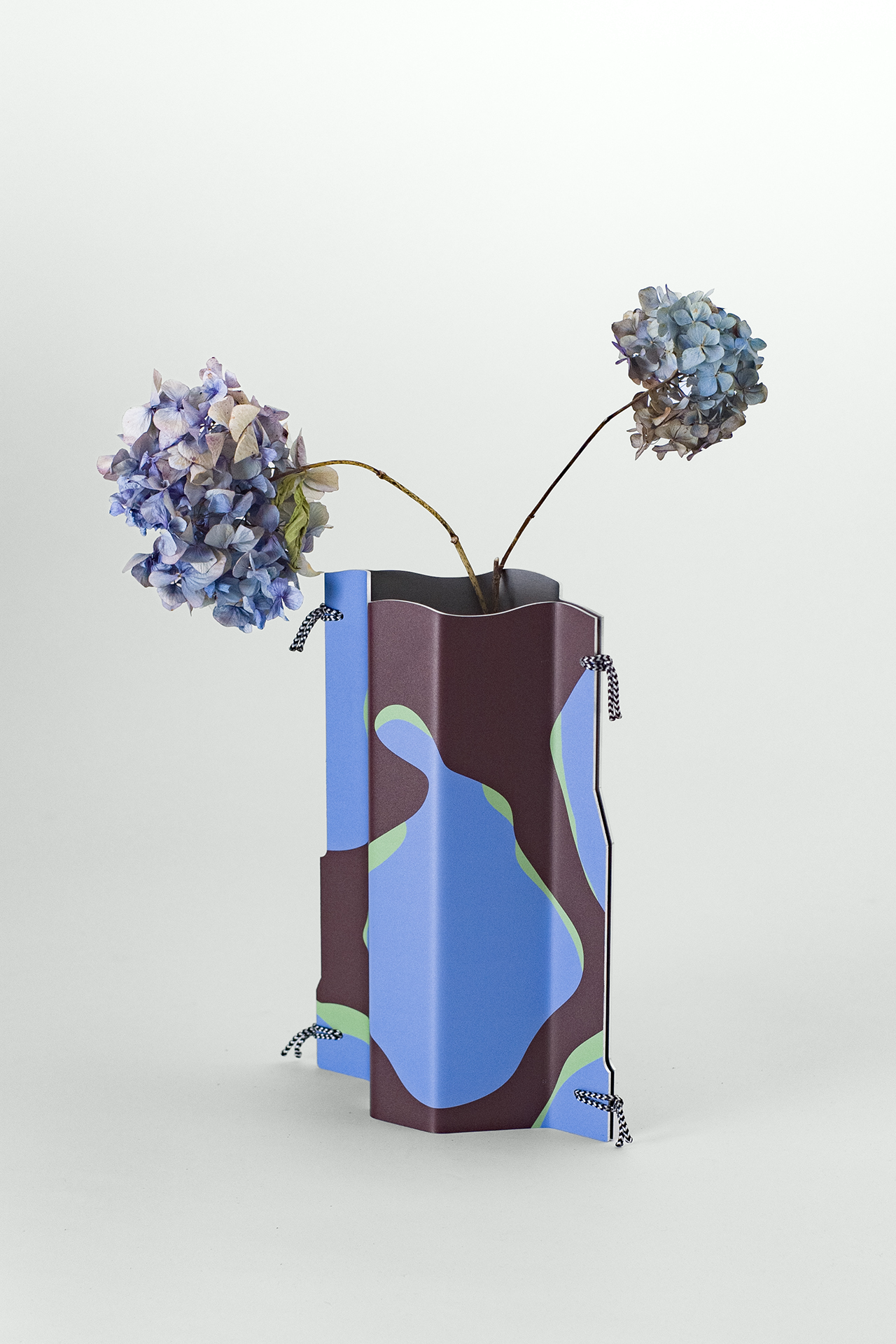 Vase lilac