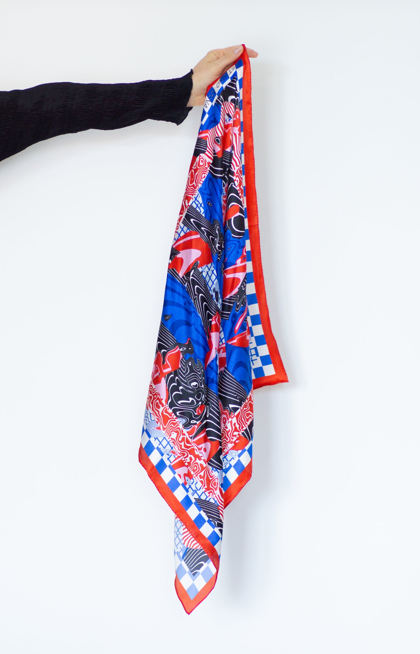 Silk scarf flow